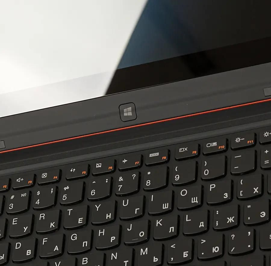 Lenovo yoga 13 ssd top