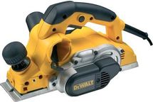 Рубанок DeWALT D26500-QS