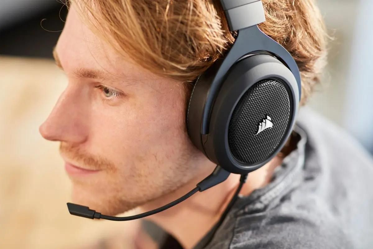 Corsair HS60 Pro Surround ca 9011213 eu 1590787
