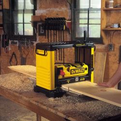 Рейсмусовый станок DeWALT DW733-QS 1800Вт
