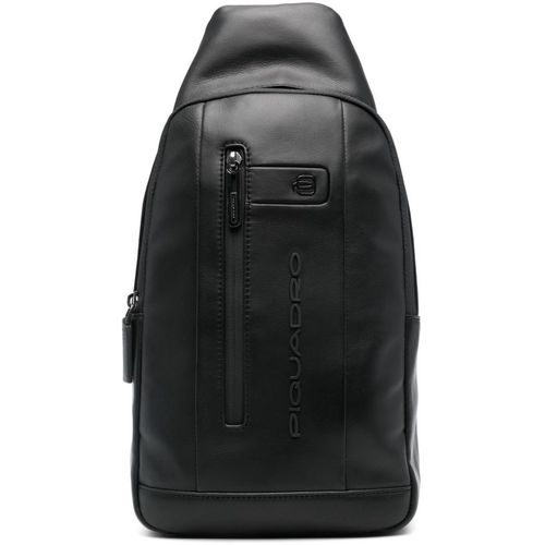Рюкзак слинг Piquadro Urban CA6540UB00/N черный натуральная кожа
