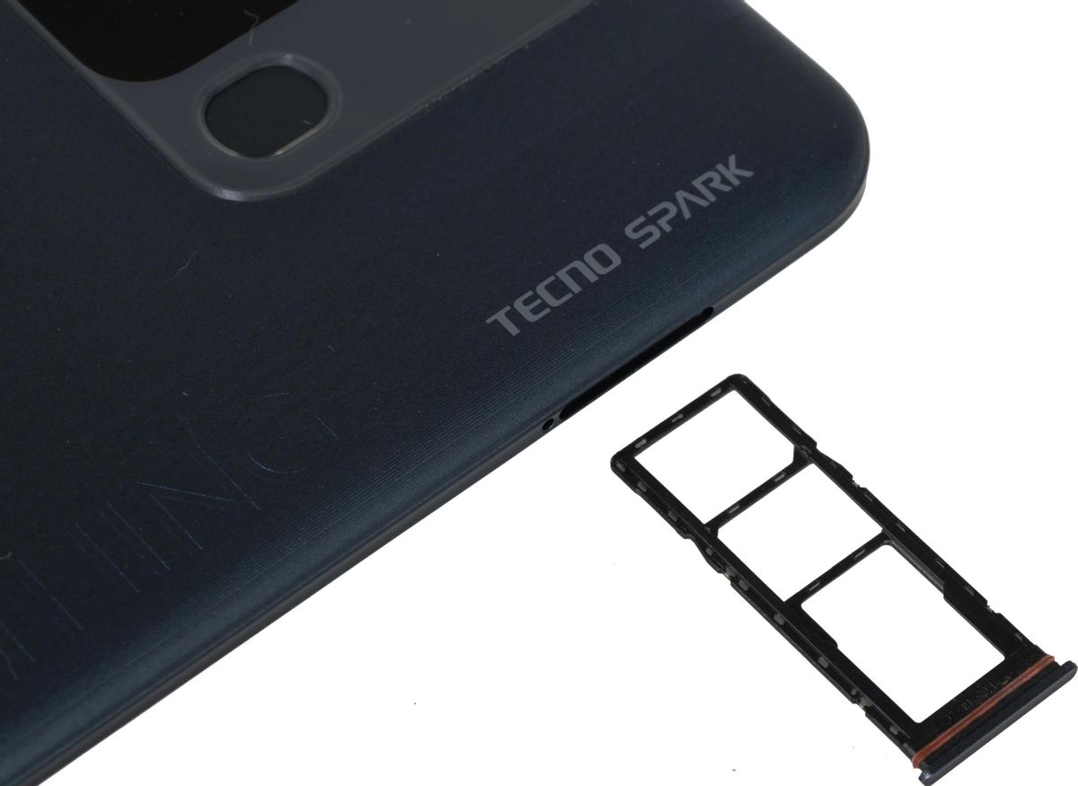 Характеристики Смартфон TECNO Spark 8C 4/64Gb, черный (1687559) смотреть в  СИТИЛИНК