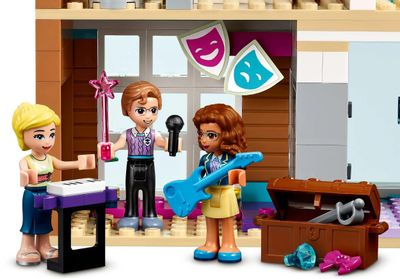 Elliev toys 2025 friendship house