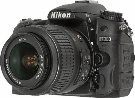 Зеркальный фотоаппарат Nikon D7000 kit ( AF-S DX Nikkor 18-55 мм f/3.5-f/5.6G VR),  черный