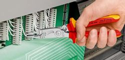 Клещи KNIPEX 200мм