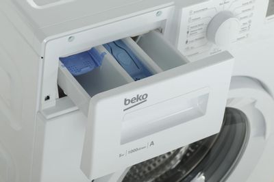 Характеристики Стиральная машина узкая Beko WRS5512BWW, с фронтальной ...