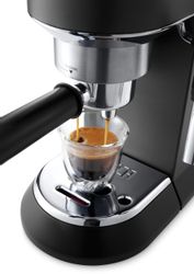Кофеварка DeLonghi EC685.BK, черный