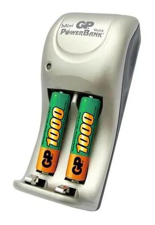AAA Аккумуляторная батарейка + Зарядное устройство GP PowerBank GPPB25GS100-2CR2, 2 шт. 1000мAч