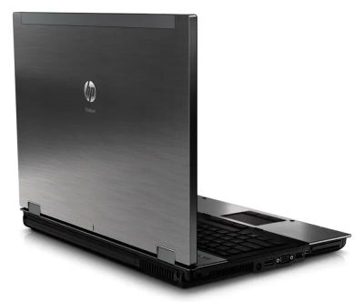 HP EliteBook 8740w 17