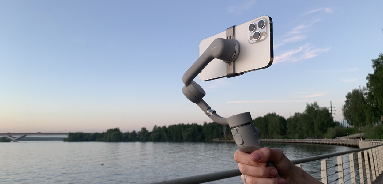 Как снять крутое видео на смартфон с первого дубля: тест стедикама DJI OM 5