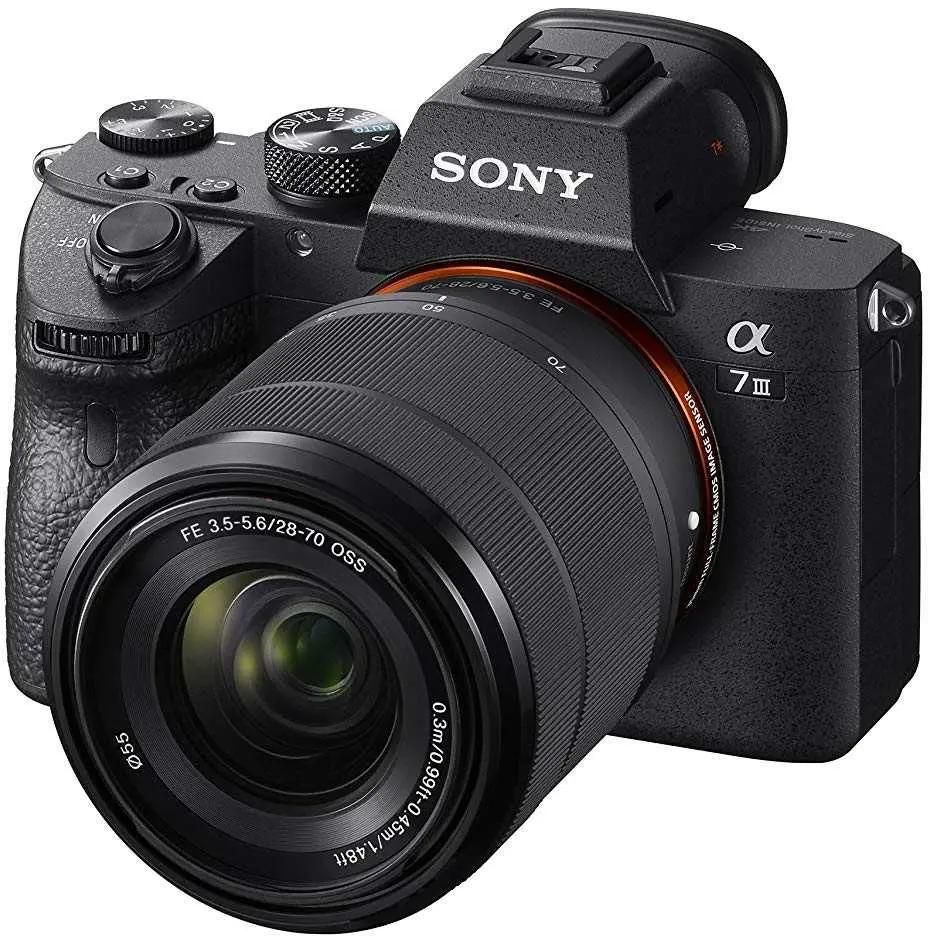 Характеристики Беззеркальный фотоаппарат Sony Alpha A7 III kit ( FE 28-70мм  F3.5-5.6 OSS), черный кабель USB, кабель HDMI, зарядное устройство, ремень  на плечо [ilce7m3kb.cec] (1126939) смотреть в СИТИЛИНК