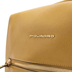 Рюкзак Piquadro Patricia CA6772W140/G горчичный натуральная кожа