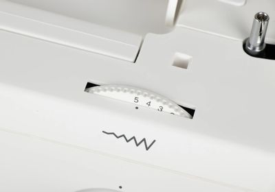 Швейная машина Janome 525 S, белый – купить в Ситилинк | 360791