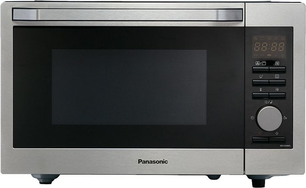 Микроволновая печь Panasonic NN-C69MSZPE, 1000Вт, 30л, нержавеющая сталь /черный