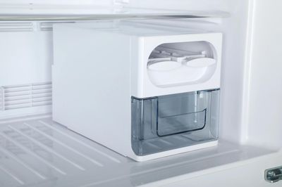 Холодильник двухкамерный Hitachi R-VG660PUC7-1 GBK инверторный