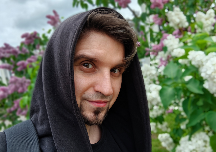 Фото на фронтальную камеру с эффектом размытия и приближением 1х