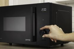 Микроволновая печь Gorenje MO23S4B5, 800Вт, 23л, черный