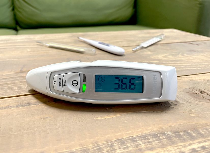 Тестируем термометр, который запоминает и озвучивает температуру
