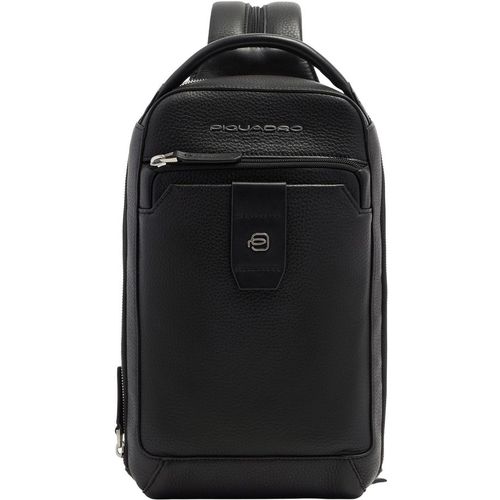 Рюкзак слинг Piquadro Tebe CA7155W144/N черный натуральная кожа — цена и наличие Рюкзак слинг Piquadro Tebe CA7155W144/N черный натуральная кожа
