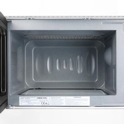 Встраиваемая микроволновая печь HIBERG i-VM 6502 W, 20л, 800Вт, белый