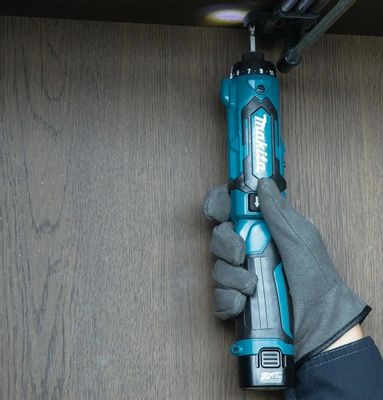 Аккумуляторная отвертка Makita DF012DSE – купить в Ситилинк | 1629900