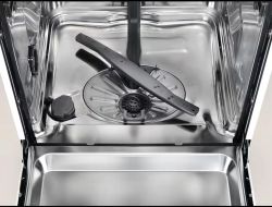 Встраиваемая посудомоечная машина Electrolux ESL5315LO, серебристый