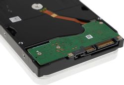 20ТБ Жесткий диск Seagate SkyHawkAI ST20000VE002