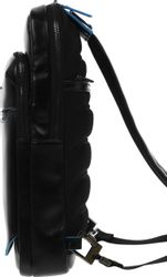 Рюкзак слинг Piquadro Blue Square CA6589B2/N черный натуральная кожа