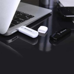 Флешка USB Transcend Jetflash 700 32ГБ, USB3.0, черный