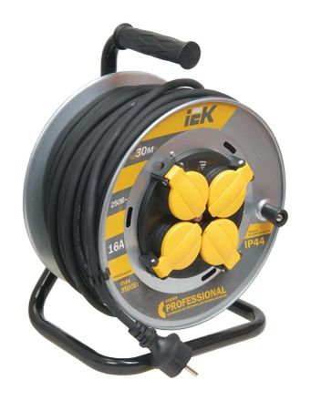 Удлинитель силовой IEK Professional, розеток 4шт, 3x2.5 кв.мм, 16A, 30м, КГ, катушка металлическая, серый [wkp17-16-04-30-44]
