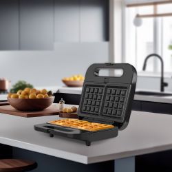 Вафельница Endever Skyline WM-23, черный