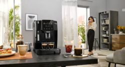 Кофемашина автоматическая DeLonghi Magnifica Start ECAM220.51.B, черный