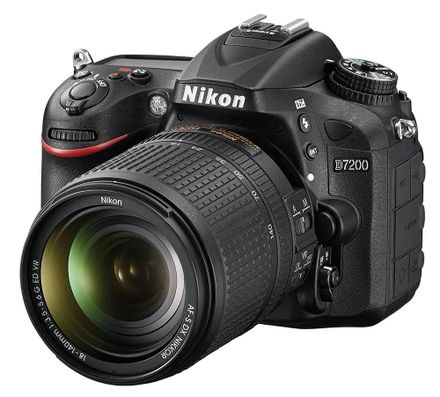 Зеркальный фотоаппарат Nikon D7200 kit ( 18-140mm f/3.5-5.6G VR), черный